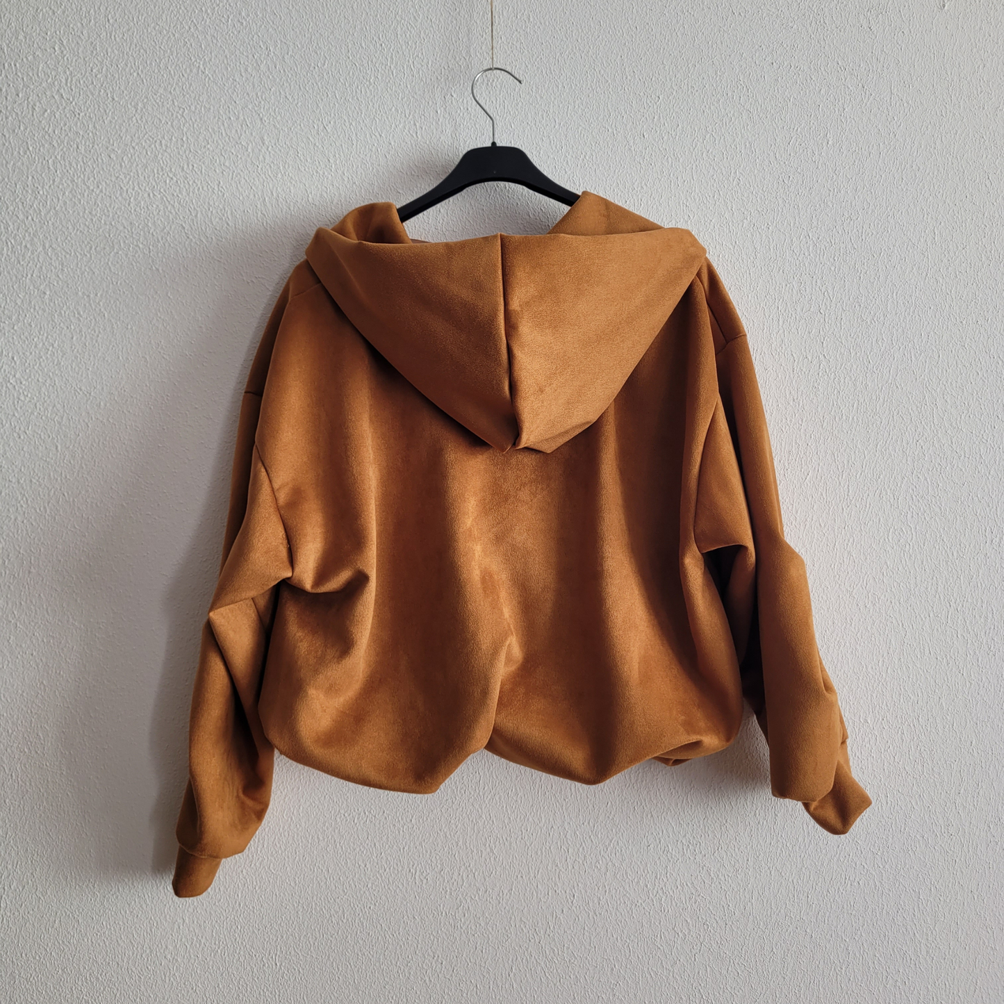 Bomberjacke Veloursoptik Kapuze