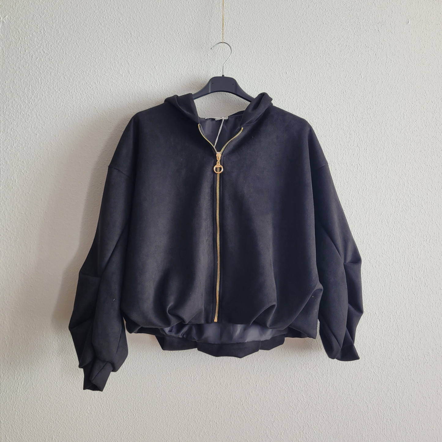 Bomberjacke Veloursoptik Kapuze